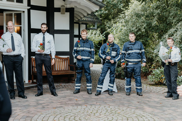 Hochzeit Bremen Standesamt Brautauto Polizeiwagen Corona Gummersbach Köln Wiehl NRW weltweit