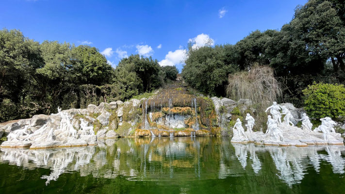 Diana-und-Aktäon-Brunnen und Kaskaden