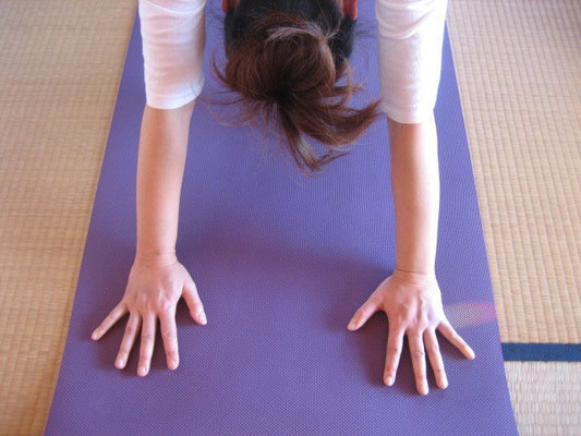 Yoga Contact Chihoartyoga ページ