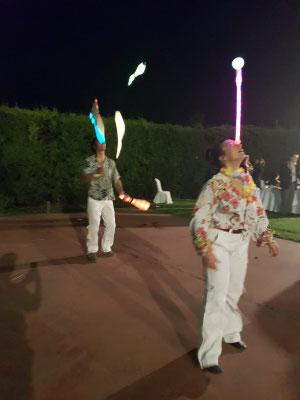 Circo, espectáculo de circo pequeño formato, eventos, fiestas, colegios, acrobacia, malabares., zancos, zancudos, el gigante de tus eventos, circo en altura