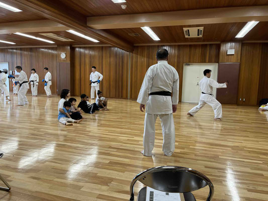 次に型稽古