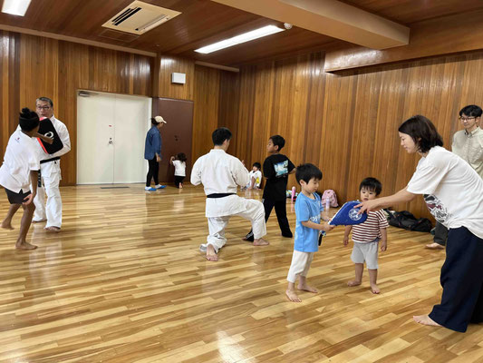 手前の女性は、都大会準優勝の瑞希先輩です