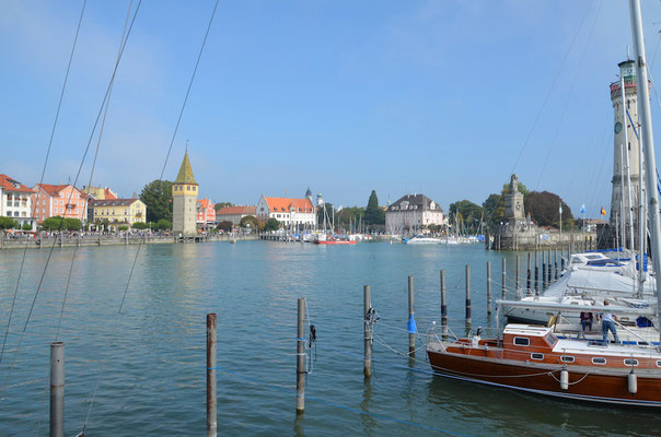 Ferienwohnungen Lindau Insel Hafeneinfahrt