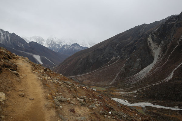 Everest-Schnee-kalt-Gruppe-D678