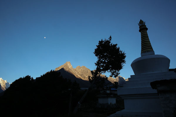 Solo-Khumbu-Trek-Gruppe-Juergen-Sedlmayr-D600