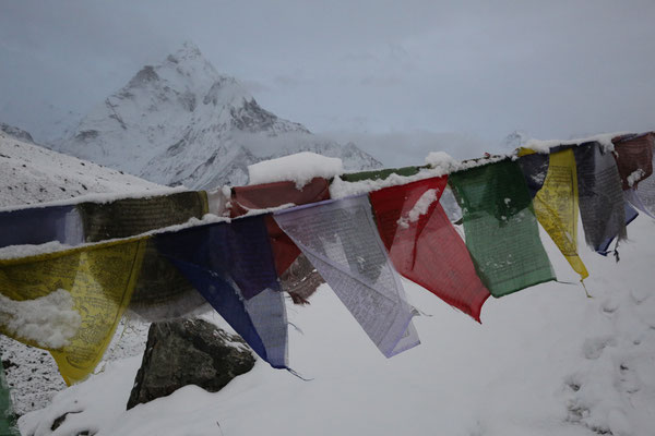 Juergen-Sedlmayr-Everest-Schnee-kalt-Gruppe-D710