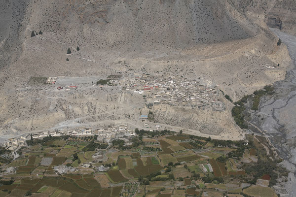 Anflug-Jomosom-Mustang-Tour-Nepal-E497