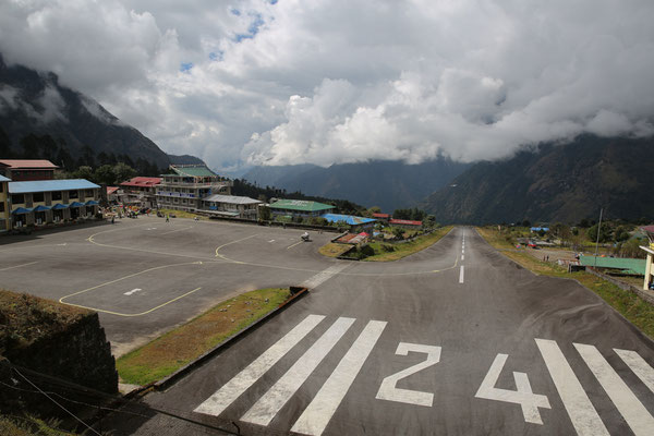 Airport-Lukla-Everestgebiet-Nepal-C554