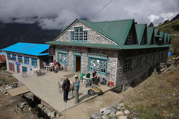 Tee-Lukla-Everest-Region-Nepal-D194