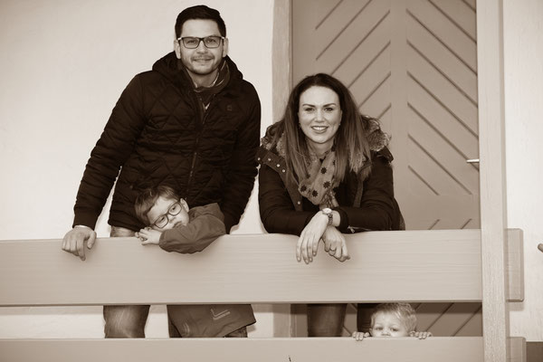 Familienshooting-Sepia-Fotos-M267