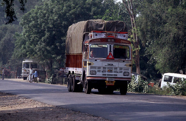 LKW-beladen-Indien-Jeep-Tour-F858