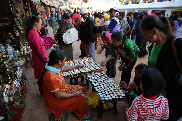 Boudnath-Stupa-Locals-Juergen-Sedlmayr-Kathmandu-Nepal-F022