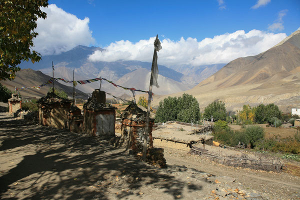 Abenteurer-Unterwegs-zu-Fuss-Mustang-Tour-Nepal-E590