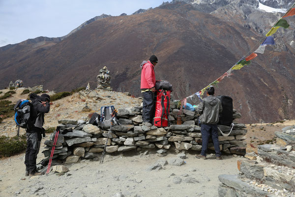 Everest-Schnee-Gruppe-Reisefotograf-Juergen-Sedlmayr-D657