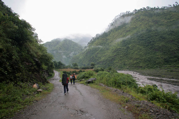 Anreise-Unterwegs-zu-Fuss-Upper-Mustang-Nepal-D944