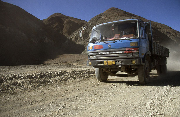 LKW-Jeep-Tour-Unterwegs-Tibet-Grenzerfahrung-F645
