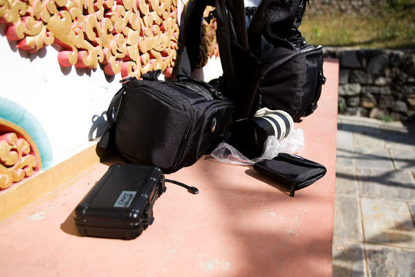 Fotozubehoer-Unterwegs-Abenteurer-Lowepro-B087