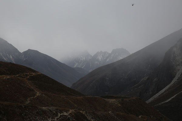 Everest-Schnee-kalt-Gruppe-D686