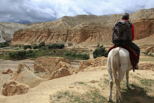 Fotozubehoer-Unterwegs-Abenteurer-Lowepro-B094