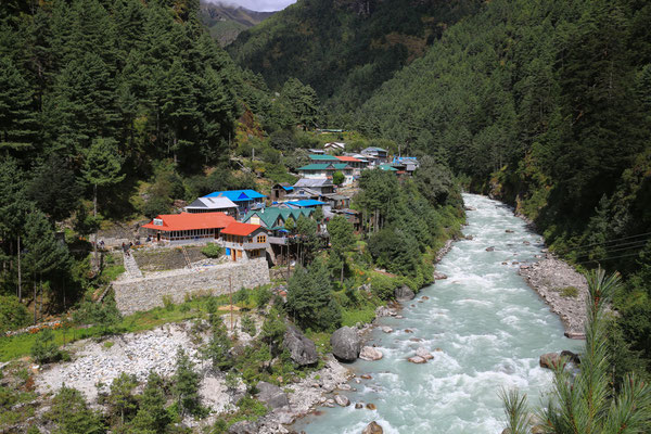 Trekkingtour-unterwegs-im-Everestgebiet-Nepal-C588