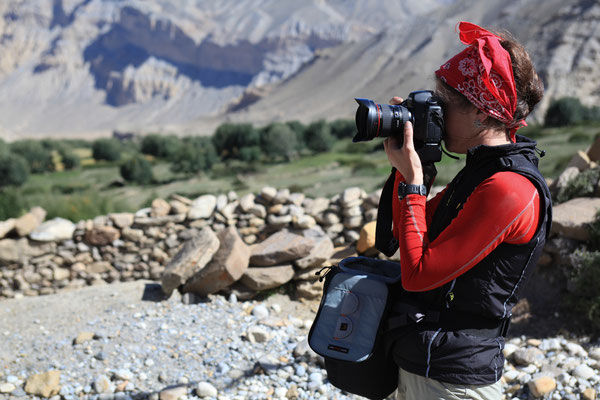 Fotozubehoer-Unterwegs-Abenteurer-Lowepro-Manuela-B092