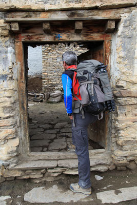 Fotozubehoer-Unterwegs-Lowepro-B099