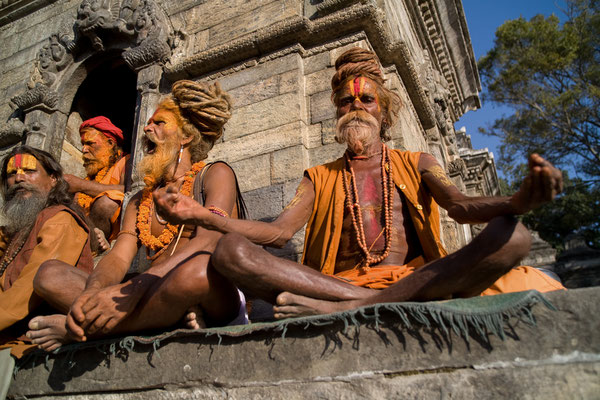 Sadhus-Pashupathinath-Kathmandu-F180