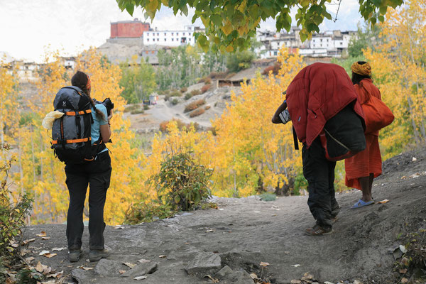 Abenteurer-Unterwegs-zu-Fuss-Mustang-Tour-Nepal-E600