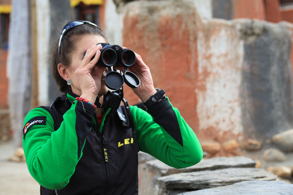 Fernglas-ZEISS-Abenteurer-Nepal-B324