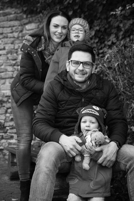 Familienshooting-Schwarz-Weiss-Fotos-M258