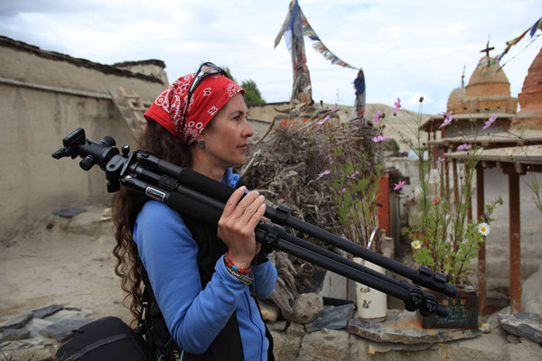 Fotozubehoer-Unterwegs-Abenteurer-Lowepro-Manuela-B095