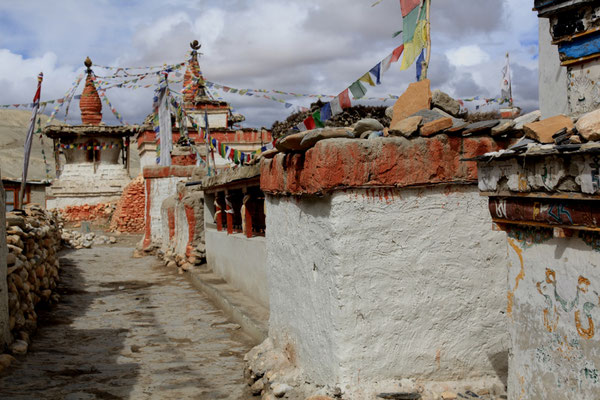 Gebetsfahnen-Tempel-Buddhismus-B579