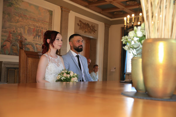 Hochzeitsfotograf-Eure-Hochzeit-neugierig-N190