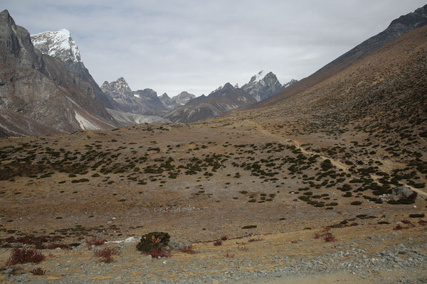 Everest-Schnee-Gruppe-Reisefotograf-Juergen-Sedlmayr-D658