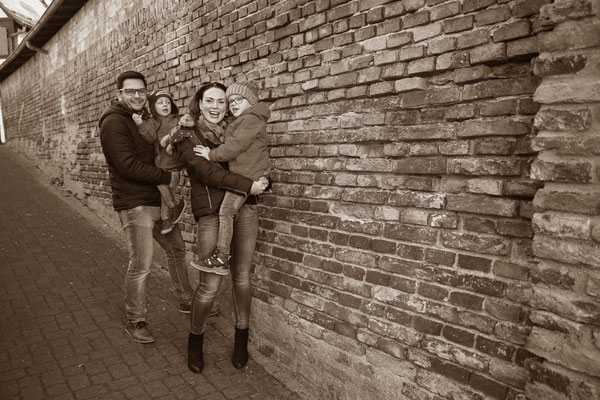 Familienshooting-Sepia-Fotos-Juergen-Sedlmayr-M271