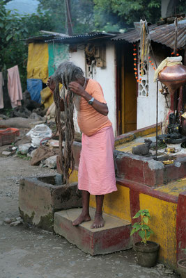 Akharas-Naga-Baba-Anand-Giri-Mustang-Tour-Nepal-E479