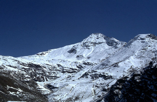 Unterwegs-Bergpass-Reisefotograf-Indien-Jeep-Tour-F820