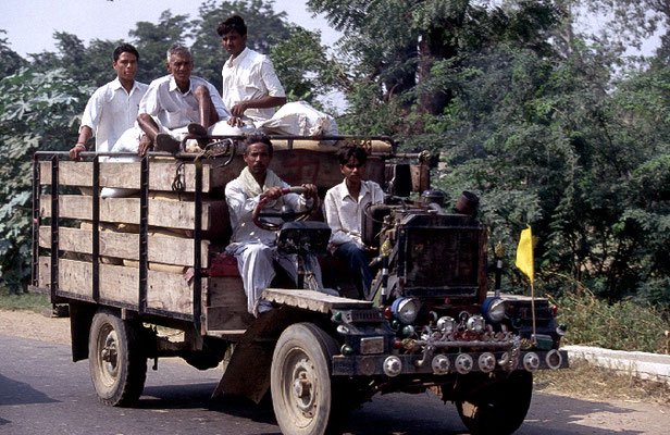 Transport-Reisefotograf-Indien-Unterwegs-Jeep-Tour-F900