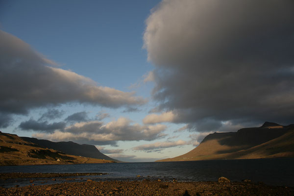 Seyðisfjörður-ISLAND-2-Tour-H459