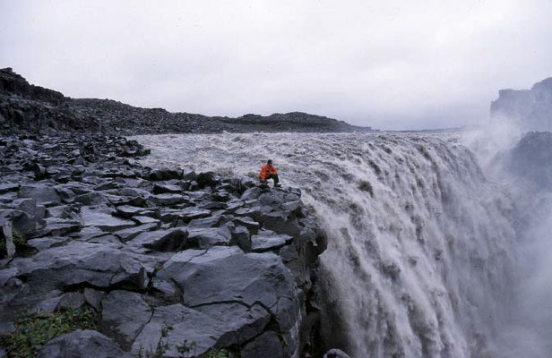 Gullfoss-Wasserfall-Unterwegs-ISLAND-1-Tour-H568