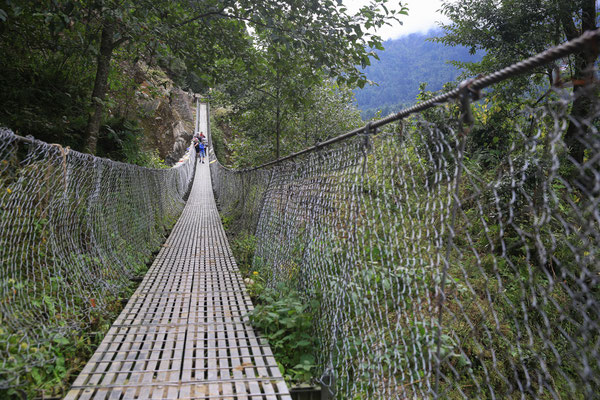 Trekkingtour-unterwegs-im-Everestgebiet-Nepal-C581