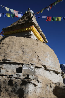 Stupa-Kloester-Tempel-Buddhismus-B692