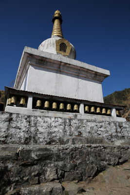 Stupa-Kloester-Tempel-Buddhismus-B684