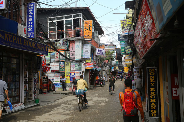 Stadtteil-Thamel-Gassen-Kathmandu-E964