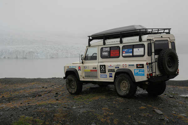 Island-unterwegs-im-Hochland-Land-Rover-C123