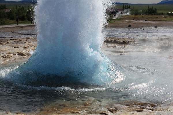 Geysir-Strokkur-Ausbruch-ISLAND-3-1-Tour-G444