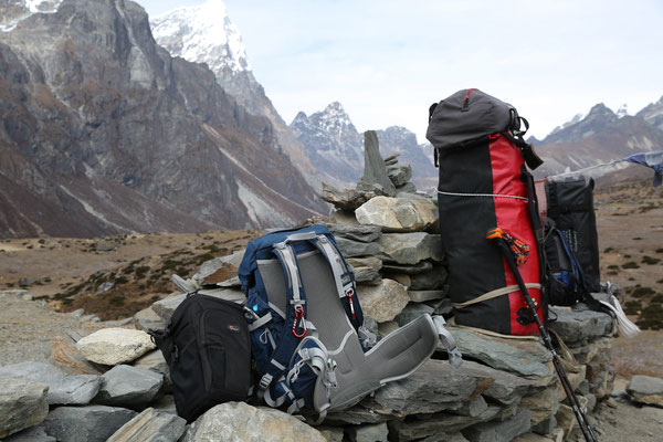 Abenteurer-Fotozubehoer-Expedition-Adventure-Rucksack-B022