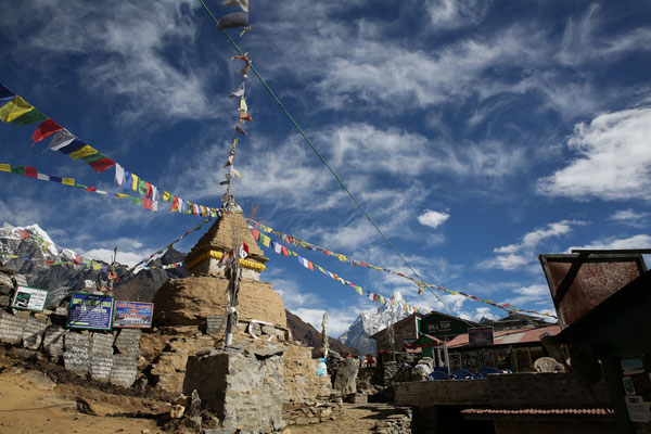 Stupa-Kloester-Tempel-Buddhismus-B694