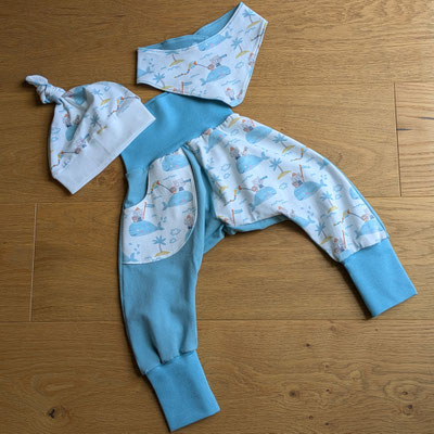 Travel Bär mint, Größe 2, Mütze oder Dreiecktuch zzgl. je 10 €