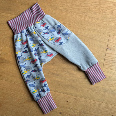 Flugshow, Größe 3, Jerseycord, 28 €